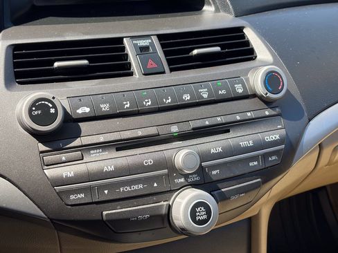 Used 2011 Honda Accord LX image 29