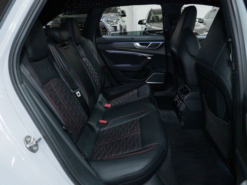 Used 2021 Audi RS 6 w/ Carbon Optic Package AWD/4WD image 35
