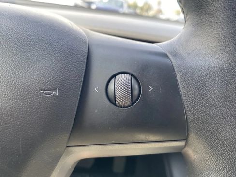 Used 2022 Tesla Model 3 RWD image 17