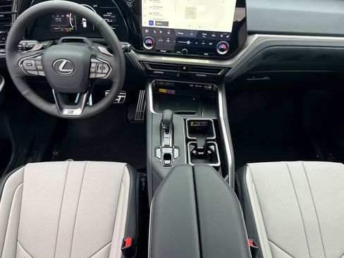 New 2026 Lexus TX 500h AWD image 10