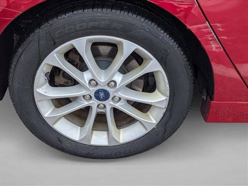 Used 2020 Ford Fusion SE image 8