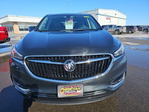 Used 2019 Buick Enclave Essence image 8