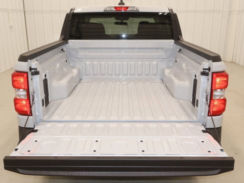 New 2025 Ford Maverick XL image 22