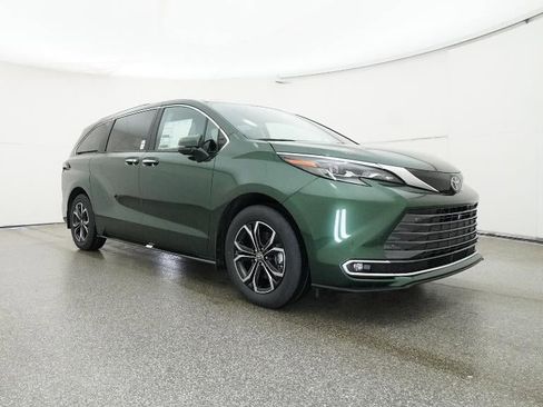 New 2026 Toyota Sienna Platinum image 21