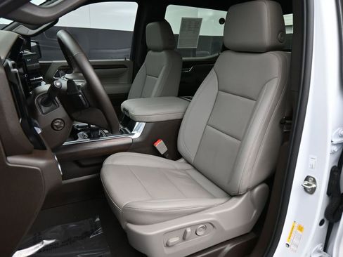 Used 2024 GMC Sierra 1500 SLT image 19