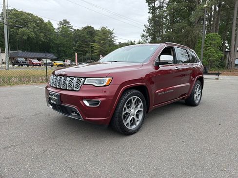 Used 2020 Jeep Grand Cherokee Overland AWD/4WD image 2