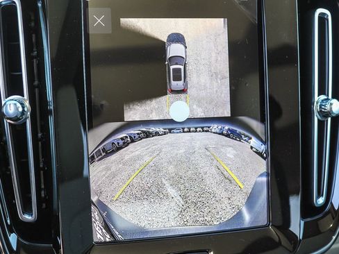 New 2026 Volvo XC40 B5 Plus w/ Protection Package Premier image 26