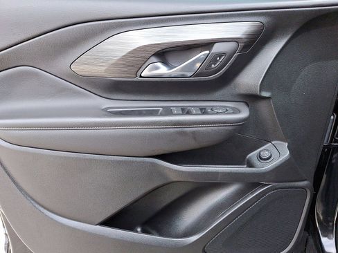 Certified 2023 GMC Terrain SLE w/ Driver Convenience Package image 10