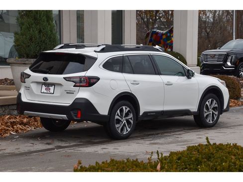 Certified 2022 Subaru Outback Touring image 4