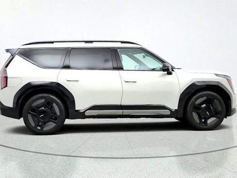 Used 2024 Kia EV9 GT-Line AWD/4WD image 4