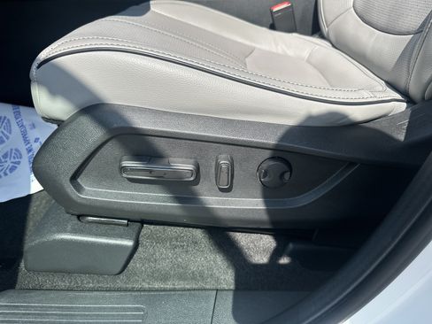 Certified 2024 Honda Pilot Elite image 21