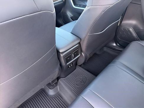 Used 2020 Toyota RAV4 Limited AWD/4WD image 12
