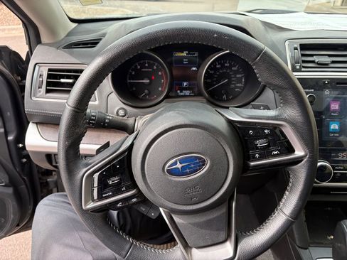 Used 2018 Subaru Outback 2.5i Limited image 16