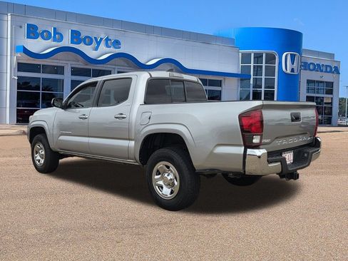 Used 2023 Toyota Tacoma SR5 RWD image 7