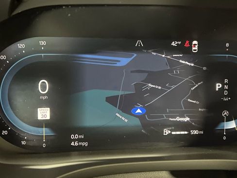 Certified 2025 Volvo XC60 B5 Plus image 19