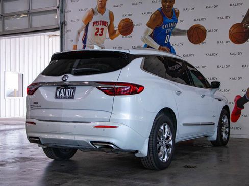 Used 2021 Buick Enclave Avenir w/ Avenir Technology Package AWD/4WD image 27
