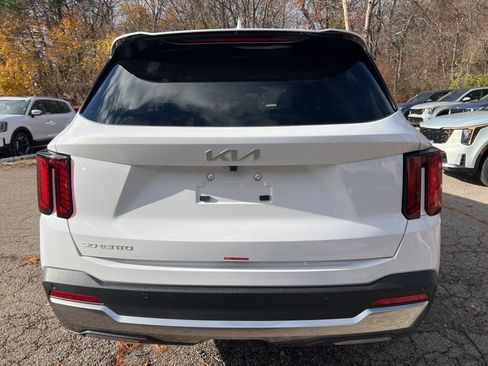 New 2026 Kia Sorento S w/ S Panoramic Sunroof Package image 3