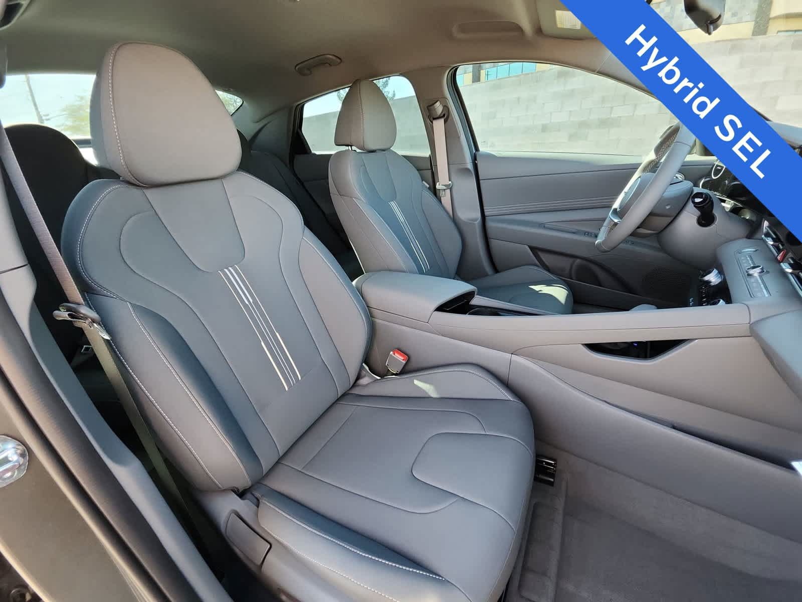 Certified 2025 Hyundai Elantra SEL FWD image 18