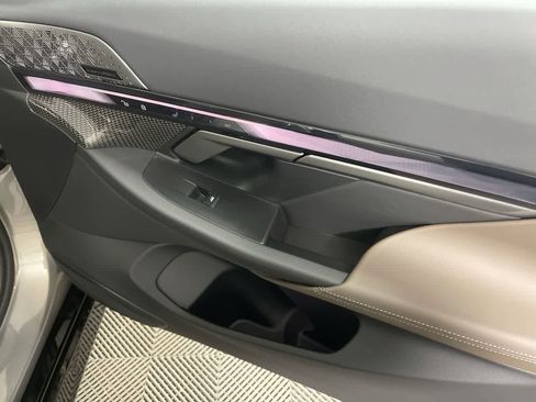 Used 2024 BMW i5 M60 w/ Premium Package image 17