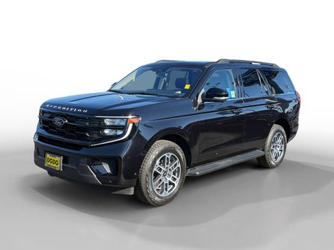 Used 2025 Ford Expedition Active image 1