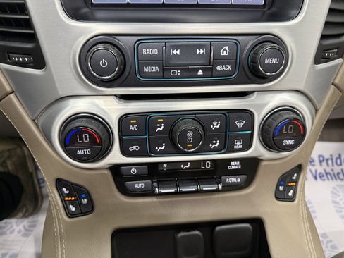 Used 2018 GMC Yukon SLT w/ Premium Edition AWD/4WD image 17