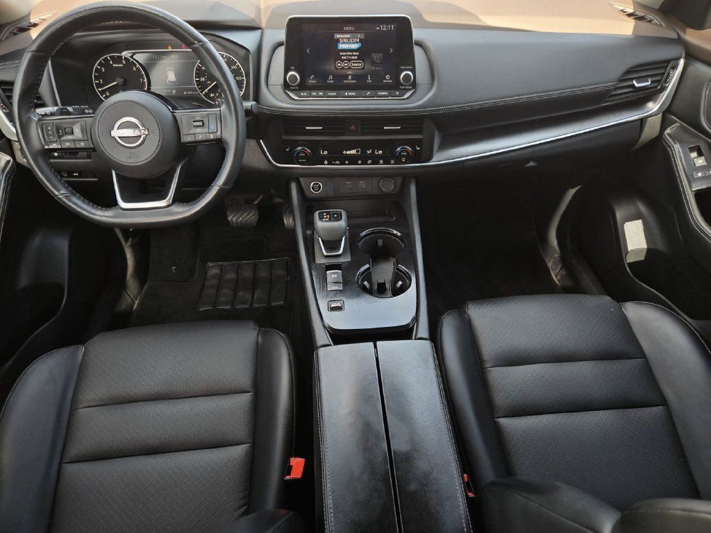 Used 2023 Nissan Rogue SV w/ SV Premium B Package FWD image 16