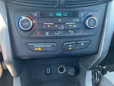 Used 2018 Ford Escape SE FWD image 20
