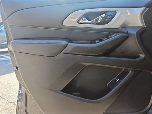 Used 2020 Chevrolet Traverse LT w/ Driver Confidence II Package image 22