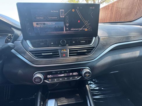 Used 2024 Nissan Altima 2.5 SL image 18