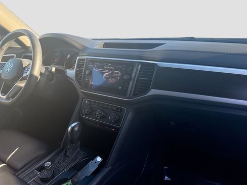 Used 2021 Volkswagen Atlas SE w/ Panoramic Sunroof Package image 33