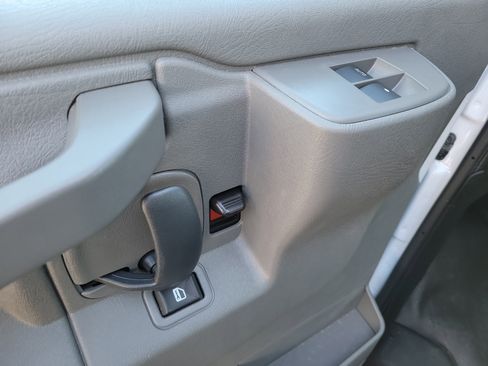 New 2025 GMC Savana 3500 Extended w/ Power Convenience Package image 18