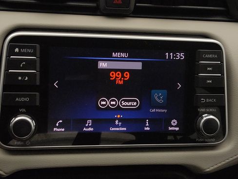 Used 2021 Nissan Versa SV FWD image 25
