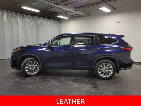 Used 2022 Toyota Highlander Limited image 5