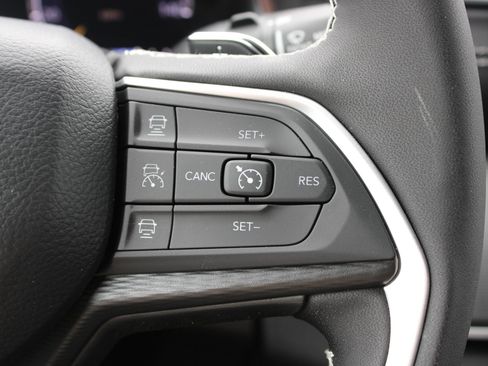 New 2025 Jeep Grand Cherokee L Overland w/ Advanced Protech Group III image 20