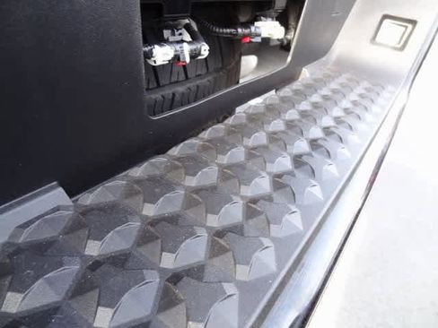 Used 2024 Chevrolet Colorado Z71 w/ Advanced Trailering Package image 22