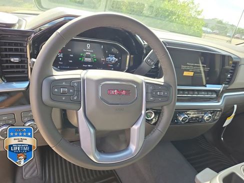 New 2026 GMC Sierra 1500 SLE AWD/4WD image 16