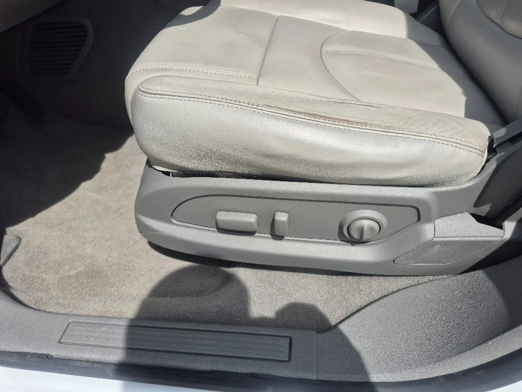 Used 2016 Chevrolet Traverse LT FWD image 14