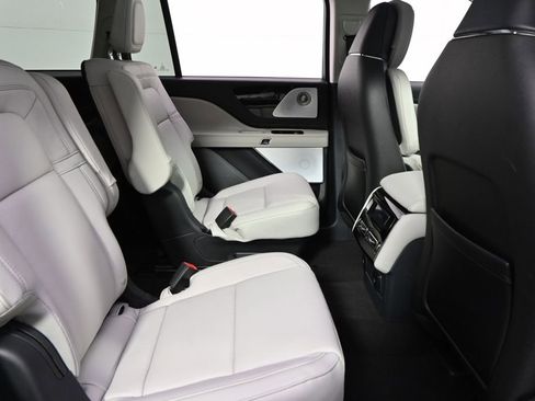New 2026 Lincoln Aviator Reserve image 18