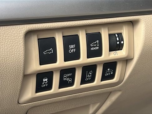 Used 2015 Subaru Outback 3.6R Limited image 32