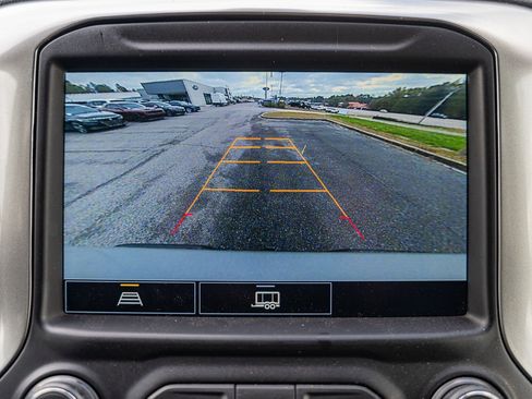 Used 2021 Chevrolet Silverado 1500 LT Trail Boss w/ Convenience Package II image 33