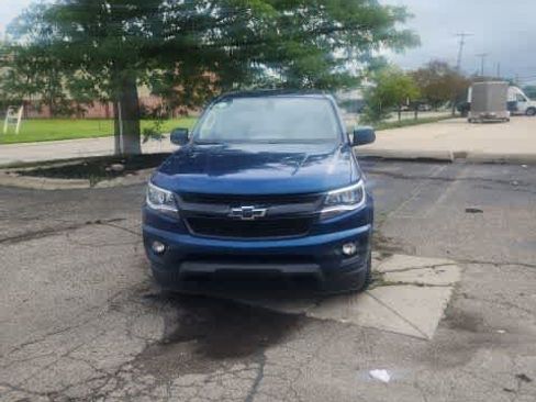 Used 2019 Chevrolet Colorado W/T w/ WT Convenience Package AWD/4WD image 4