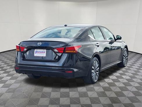Used 2024 Nissan Altima 2.5 SV image 4