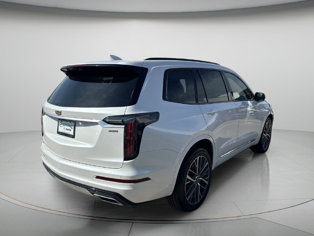 Used 2023 Cadillac XT6 Sport w/ Technology Package AWD/4WD image 7