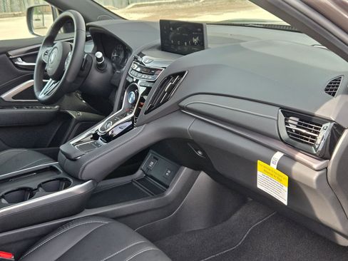 Used 2025 Acura RDX SH-AWD image 29