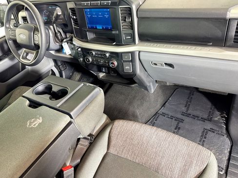 Used 2024 Ford F250 XLT image 26