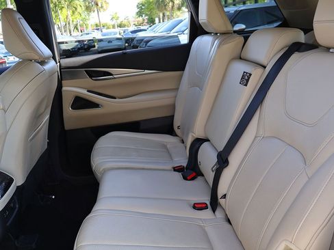 Used 2023 INFINITI QX60 Luxe w/ Vision Package FWD image 39