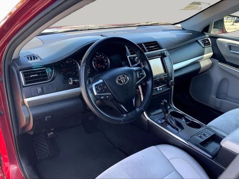 Used 2017 Toyota Camry XSE FWD image 15