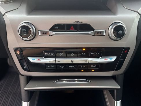 Used 2024 Ford Explorer XLT w/ Equipment Group 202A image 16