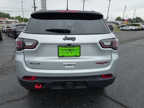 Used 2024 Jeep Compass Trailhawk w/ Trailhawk Elite Group AWD/4WD image 6