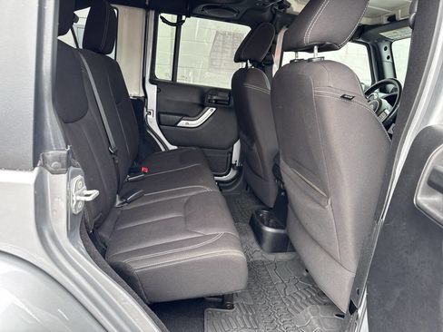 Used 2014 Jeep Wrangler Unlimited Sahara w/ Max Tow Package image 22